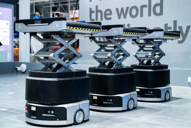 凯时k8官网，中国机器人冠军估值达到1000亿元科沃斯、新松